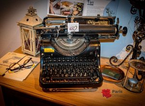 Machines à écrire du marché aux puces